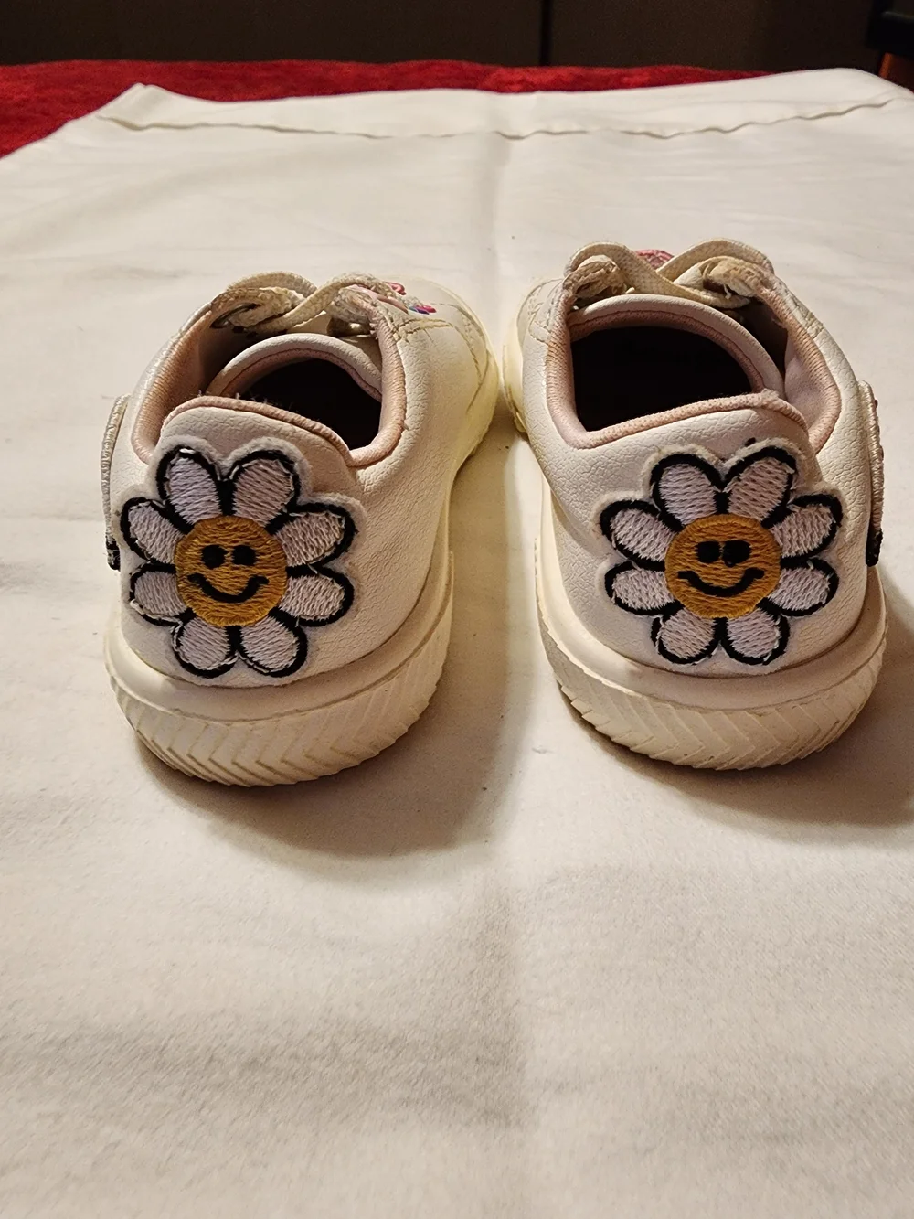 wonder nation White Sneakers with Pink Glitter Heart Accents